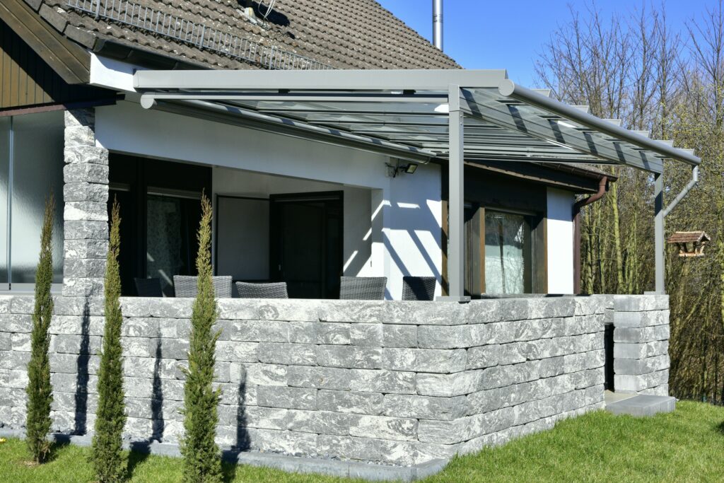 Pergola als Sonnenschutz Terrassenüberdachung Hoppegarten